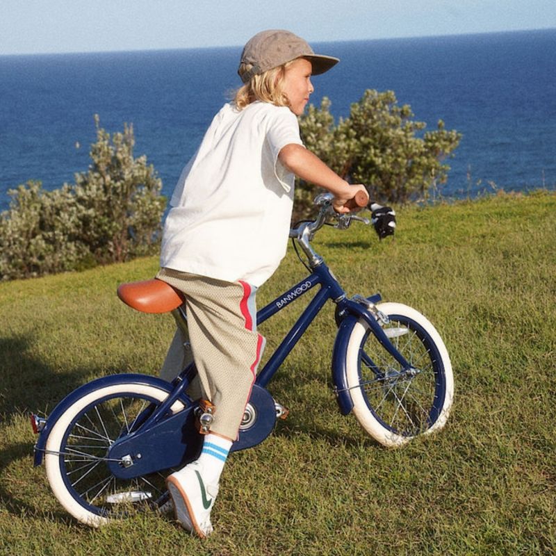 Vélo enfant Classic 14 pouces Navy Banwood Ambiance 6