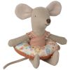 Souris de plage avec bouée Petite sœur Fleurs Maileg Produit 2