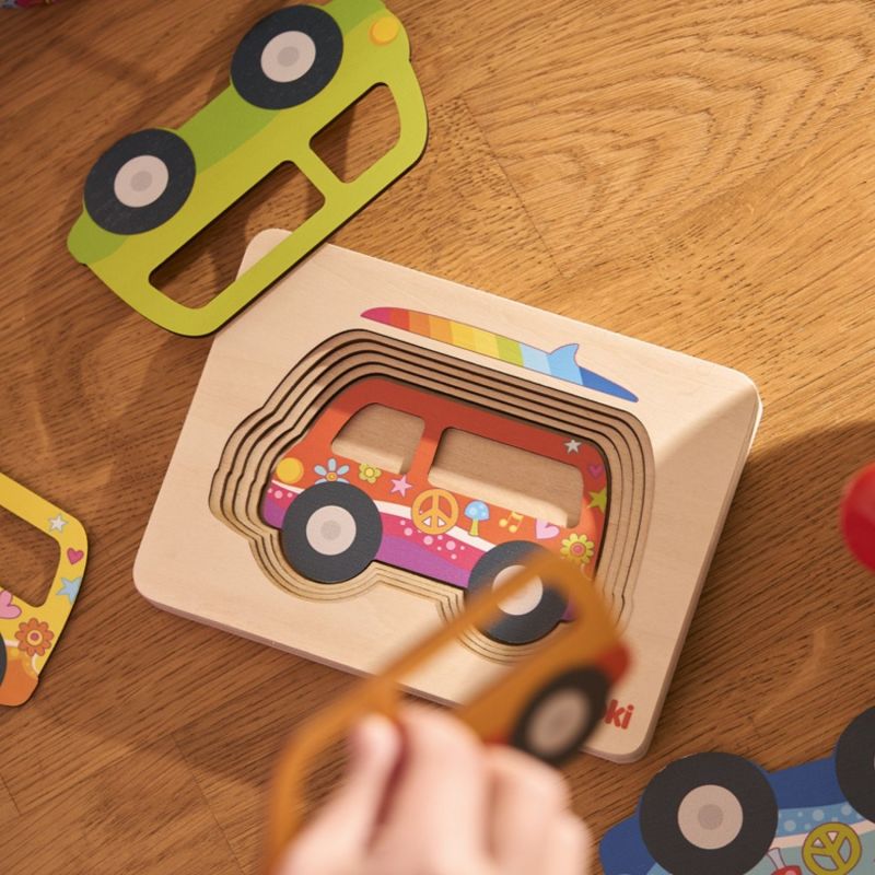 Puzzle en bois Voitures (5 pièces et 5 couches) Goki Ambiance 3