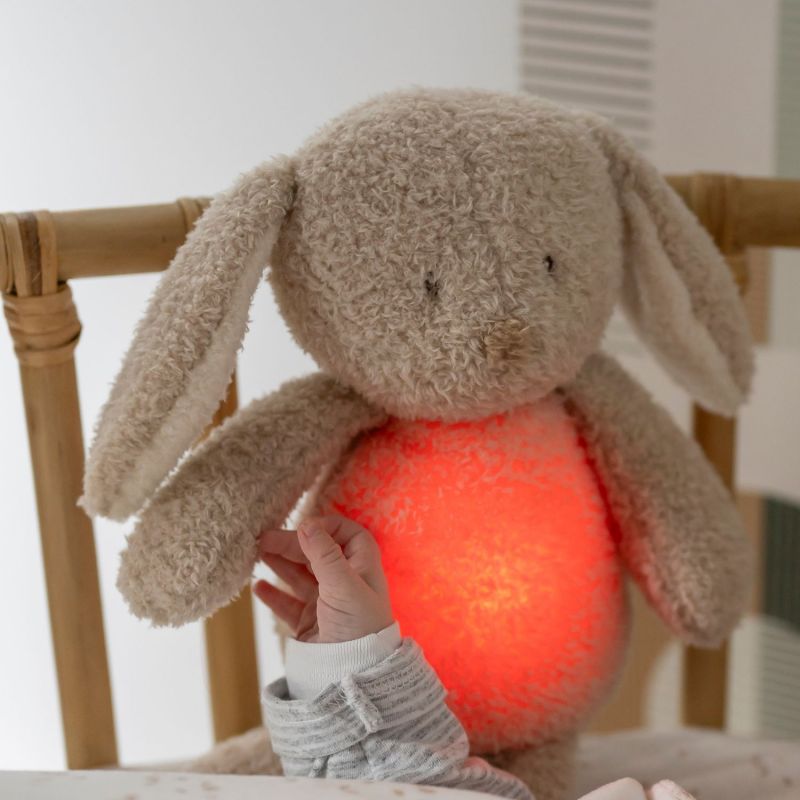 Peluche veilleuse Sleepy Teddy Lapin Beige Nattou Ambiance 4