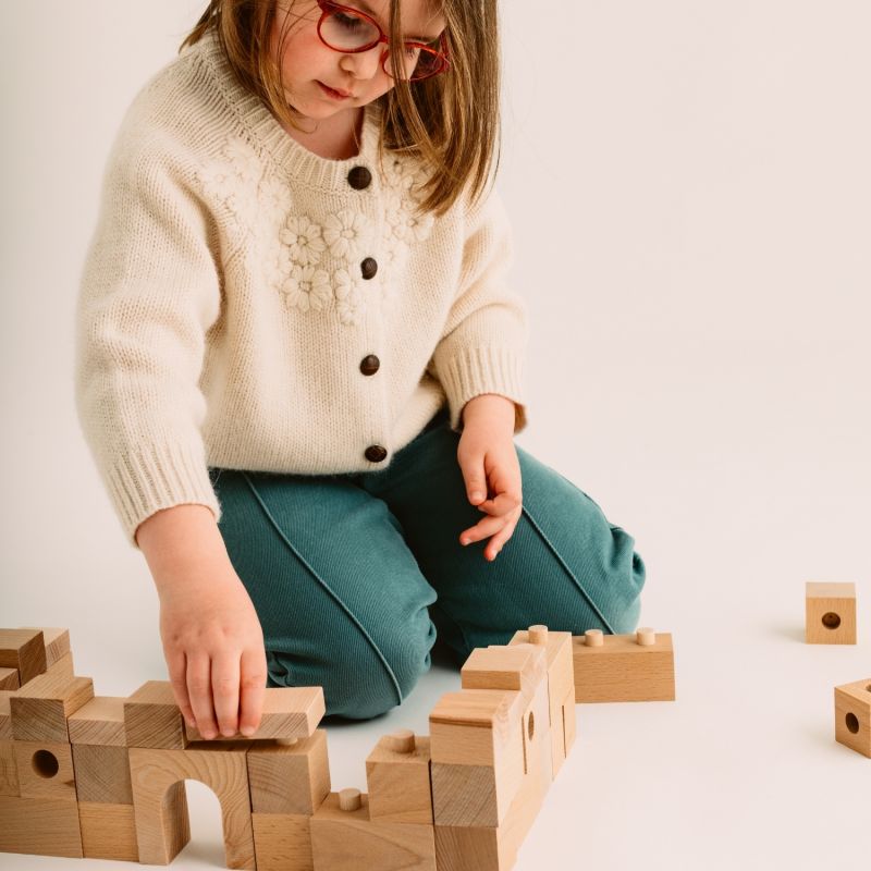 Blocs de construction en bois FSC Brick A Block Starter (24 pièces) Sarbakane Ambiance 5
