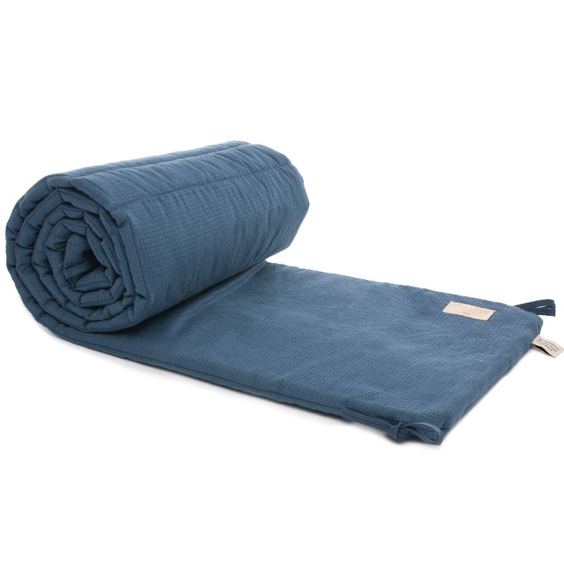 Tour de lit Nest bleu nuit Nid d'abeille (pour lits 60 x 120 et 70 x 140 cm) Nobodinoz