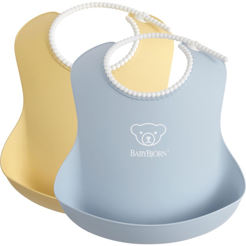 Lot de 2 bavoirs plastifiés à poche jaune et bleu pastels BabyBjörn