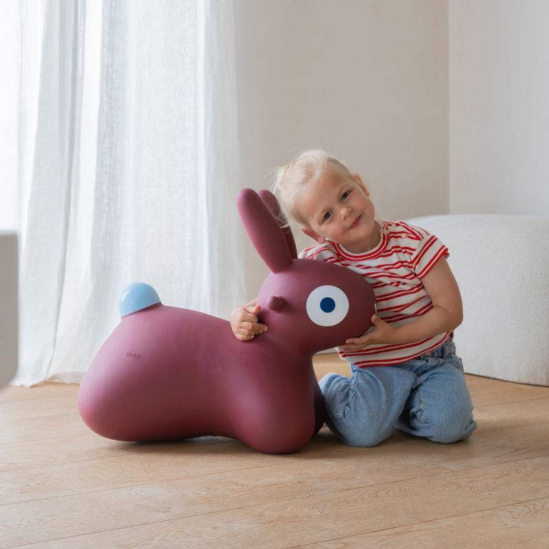 Ballon sauteur Hoppi Lapin Bordeaux Quut Ambiance 2