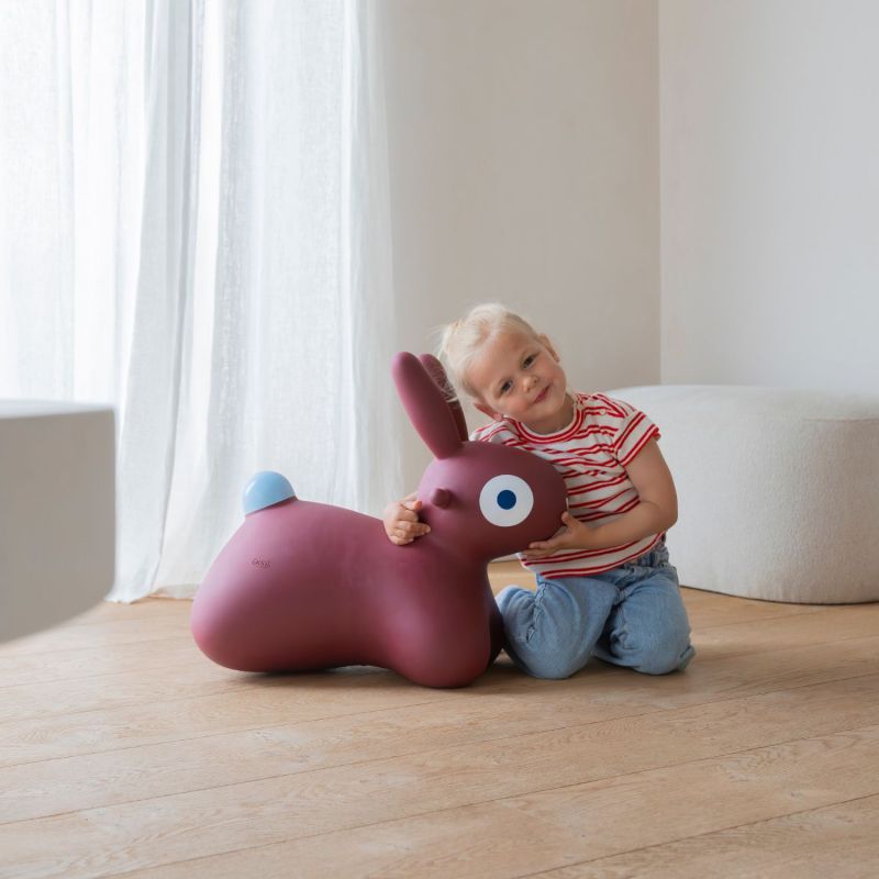 Ballon sauteur Hoppi Lapin Bordeaux Quut Ambiance 3