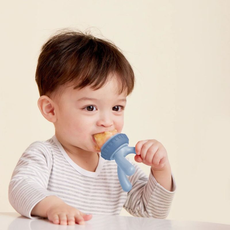 Sucette grignoteuse Lullaby Blue B.Box Ambiance 5