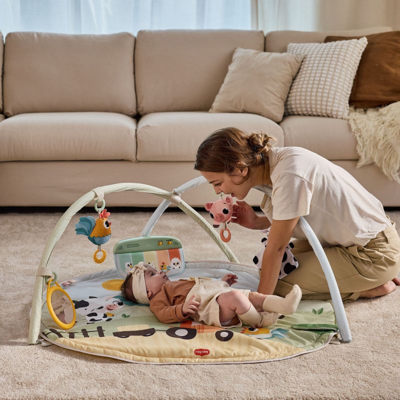 Tapis d'éveil Dynamic Gymini Farmers Tiny Love Ambiance 2