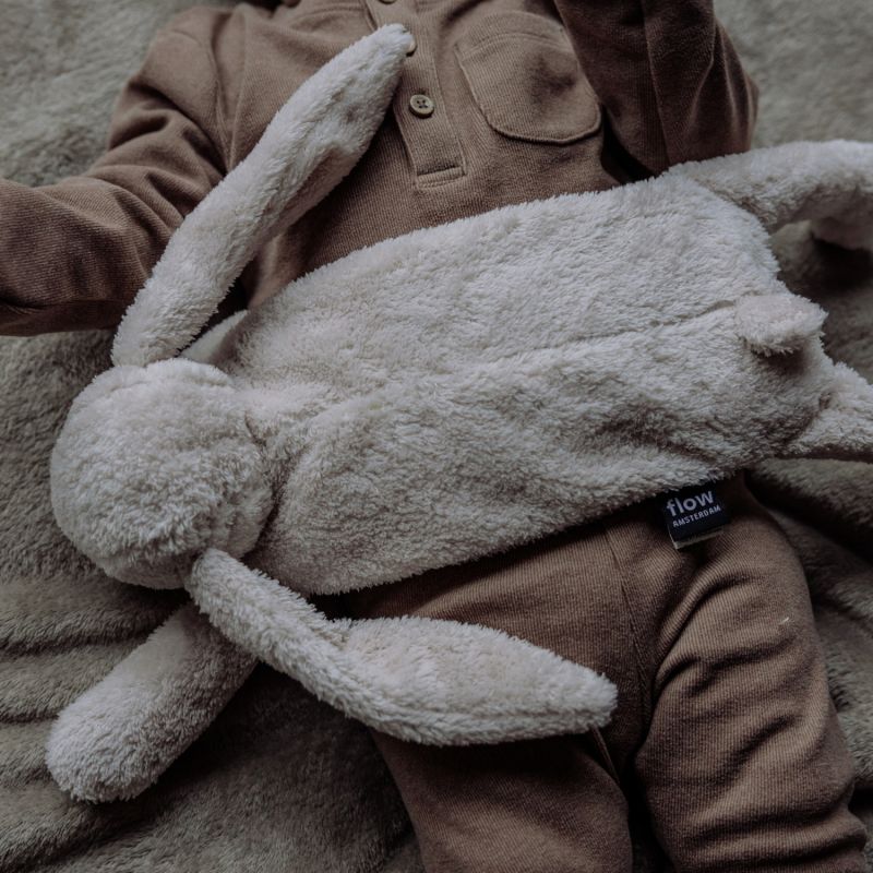 Doudou bouillotte Milo gris clair FLOW Ambiance 7