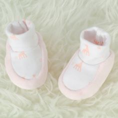 Chaussons en coton roses Sophie la girafe (1-3 mois)