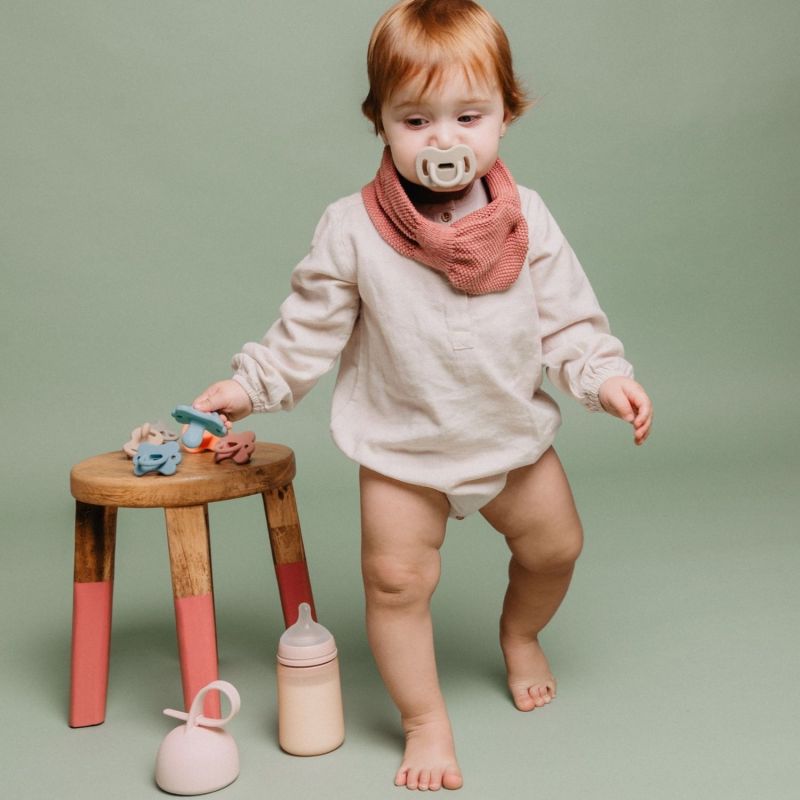 Sucette réversible SXPro Colour Essence Beige (6-18 mois) Suavinex Ambiance 2