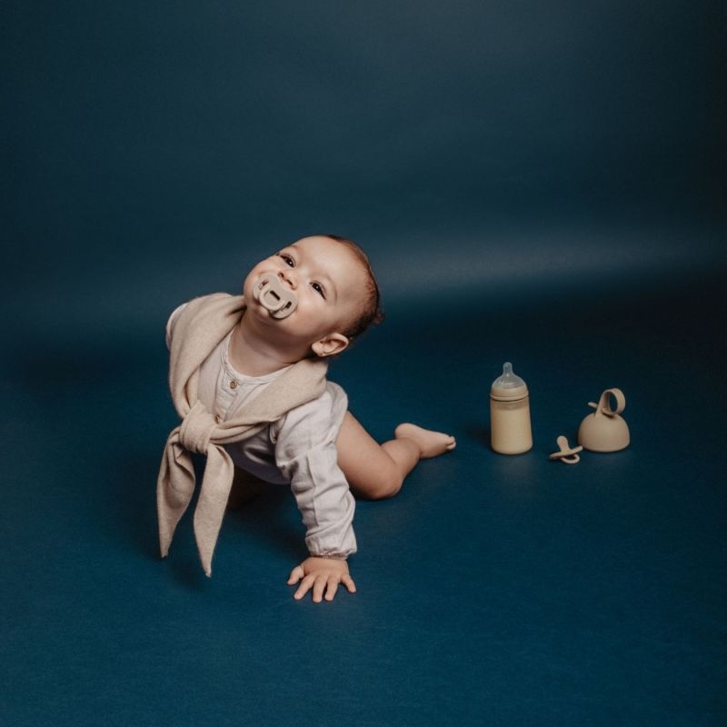 Sucette réversible SXPro Colour Essence Beige (6-18 mois) Suavinex Ambiance 4