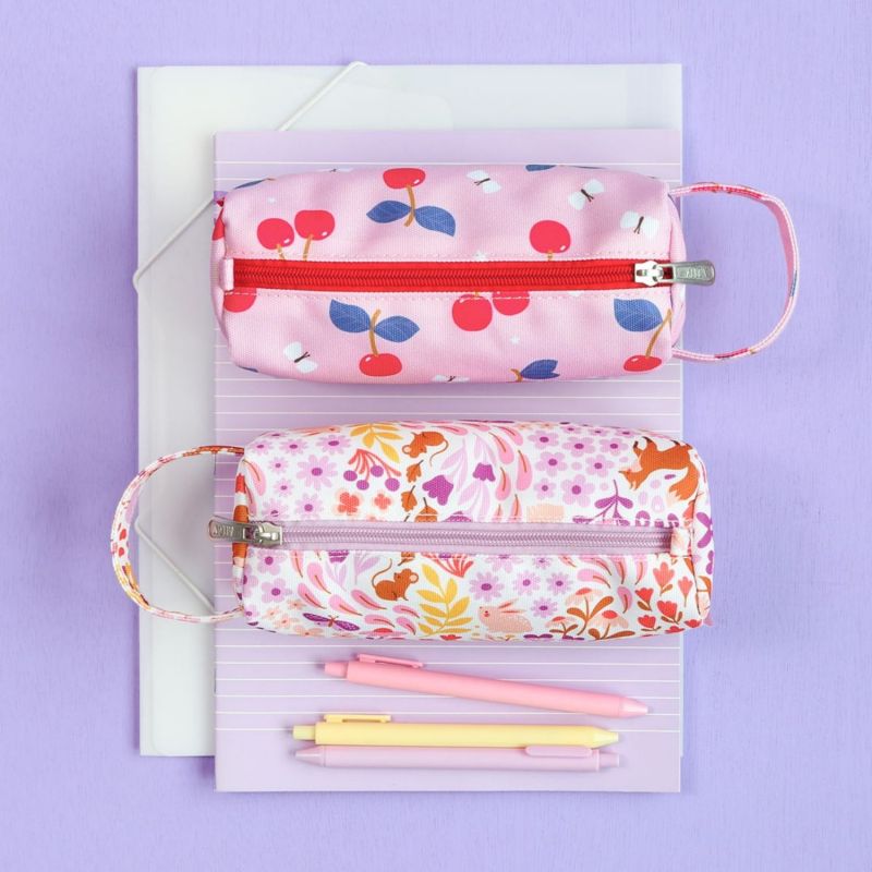 Trousse scolaire Fleurs du jardin A Little Lovely Company Ambiance 6