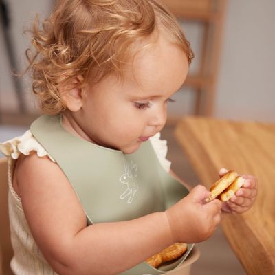 Bavoir silicone imprimé Lièvre vert mousse