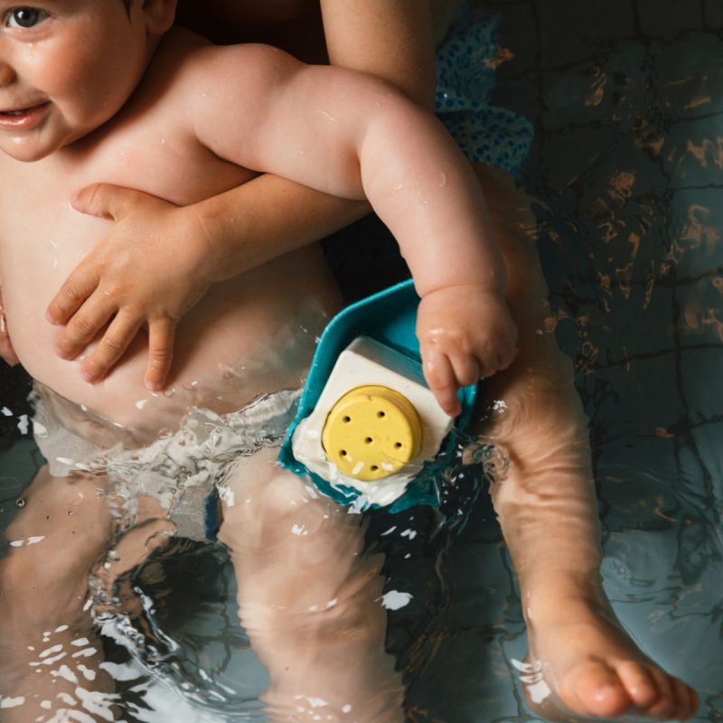 Jouet de bain bateau en caoutchouc jaune Oli & Carol Ambiance 2
