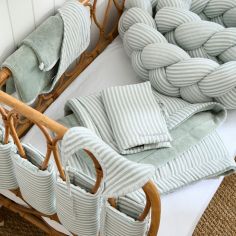 Couverture Luxe fausse fourrure angora et gaze rayé vert de gris (70 x 100 cm)