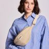 Sac banane Olivia Tressage Ecru Hindbag Ambiance 5