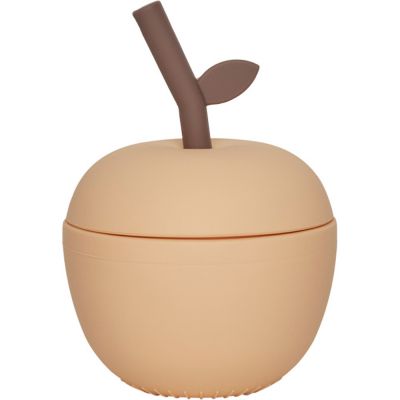 Tasse en silicone avec paille Pomme peach  par OYOY Mini