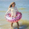 Bouée Léopard rose et doré (55 cm) Swim Essentials Ambiance 7