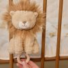 Peluche musicale à suspendre Lion Safari Friends Little Dutch Ambiance 3