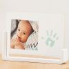 Cadre transparent empreinte et photo en bois  par Baby Art
