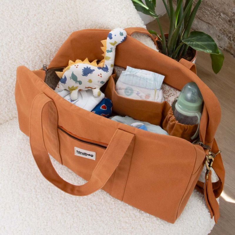 Sac à langer Basile Sienne Hindbag Ambiance 2