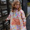 Poncho de pluie Retro Flowers (4-6 ans) Hello Hossy Ambiance 6