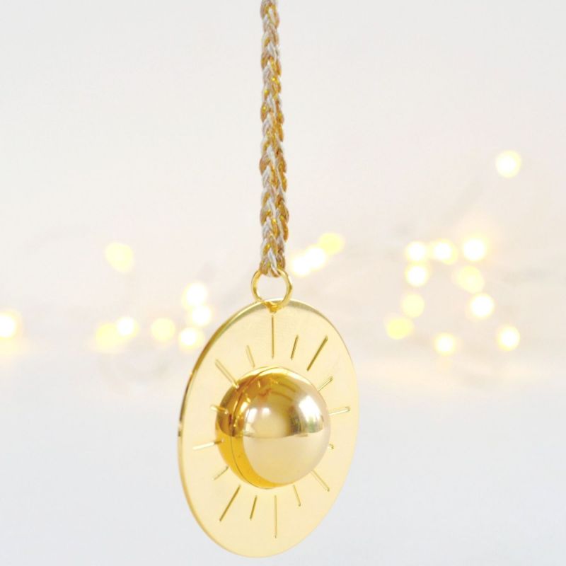 Bola de grossesse Sun cordon personnalisable (or jaune 18 carats) Pleine Lune Ambiance 3
