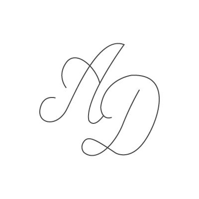 Gravure 2 initiales couplées sur bijou (Typo 9 Script)  par Gravure magique
