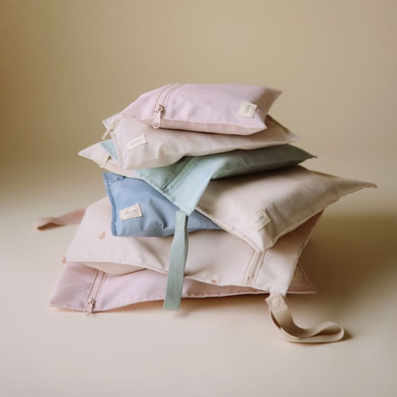 Lot de 2 sacs waterproof Blush Mushie Ambiance 2