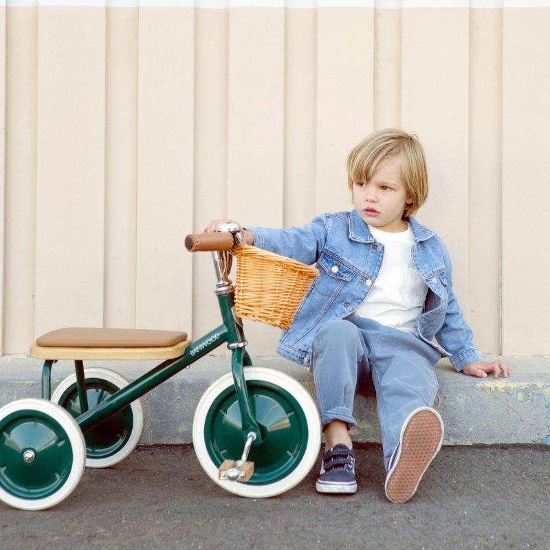 Image d'ambiance de présentation du produit Tricycle évolutif Trike vert - Banwood