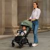 Poussette Stroll Lite Vert Olive Globber Ambiance 2
