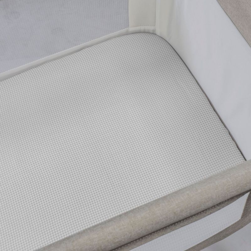Drap housse pour berceau Little Bloom Vichy Gris (90x50 cm) Pasito a pasito Ambiance 2