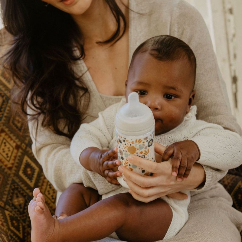 Biberon tétine SXPro M Wonderland Beige (270Ml) Suavinex Ambiance 2