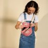Sac banane Olivia Vichy Rose Hindbag Ambiance 5