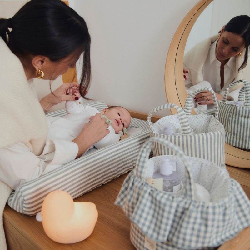 Panier de rangement Praliné Vichy Matcha Walking Mum Ambiance 2