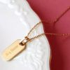 Collier chaîne Petite plaque personnalisable (plaqué or) Petits trésors Ambiance 2