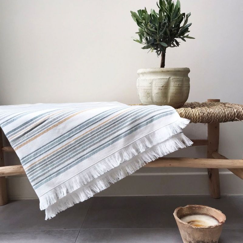 Fouta Vert Thym (100 x 180 cm) L'oiseau bateau Ambiance 2