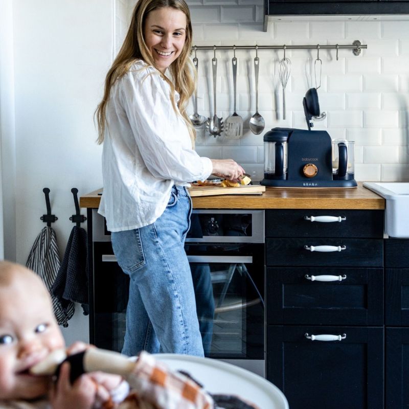 Robot cuiseur Babycook DUO Night Blue Béaba Ambiance 7