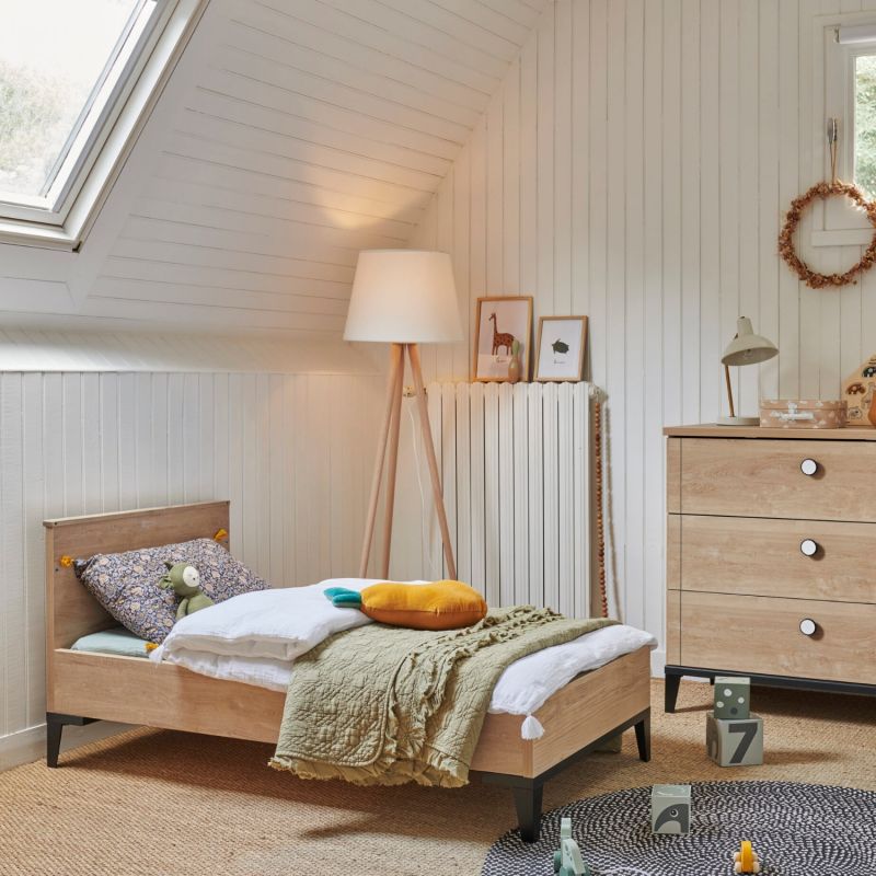 Lit bébé évolutif 70x140 cm avec 2 pans de transformation en chêne Marcel Galipette Ambiance 2