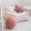 Coussin balle Guava Pink molletonné Wigiwama Ambiance 2