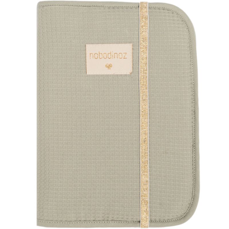 Protège carnet de santé nid d'abeille Poema Laurel Green Nobodinoz Produit 1 grande taille