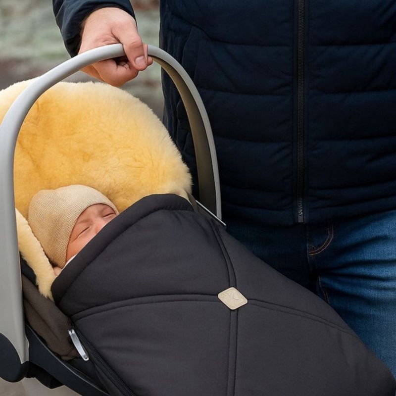 Chancelière pour siège-auto bébé en peau d'agneau EMMY anthracite Kaiser Ambiance 2