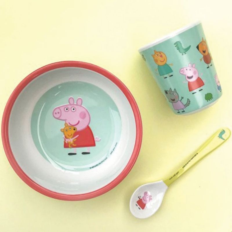 Image d'ambiance de présentation du produit Gobelet Peppa Pig (160 ml) - Petit Jour Paris