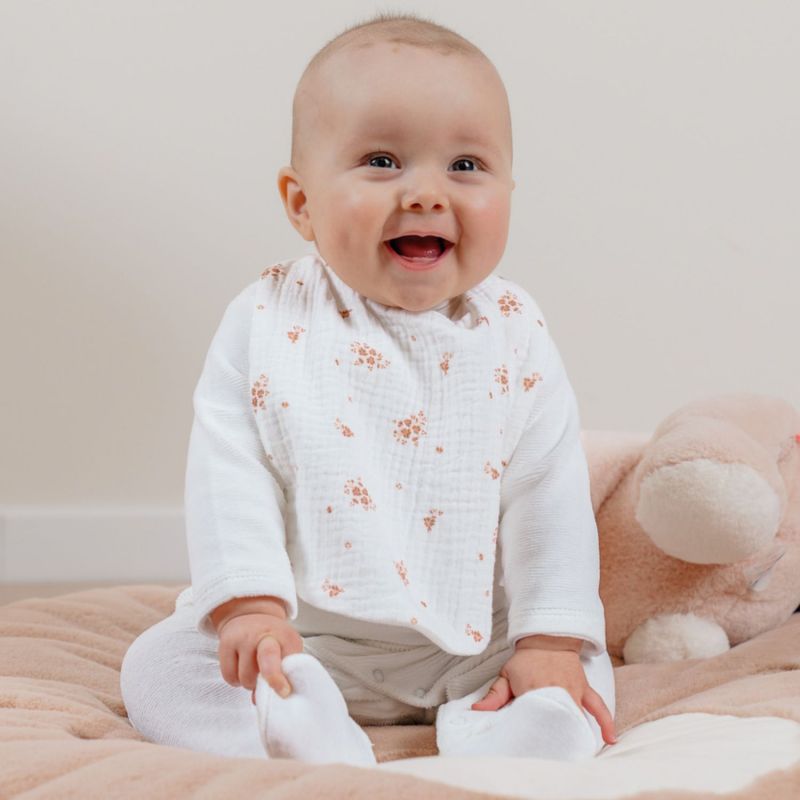 Lot de 3 bavoirs en mousseline bio Fleurs d'Antan Noukie's Ambiance 1