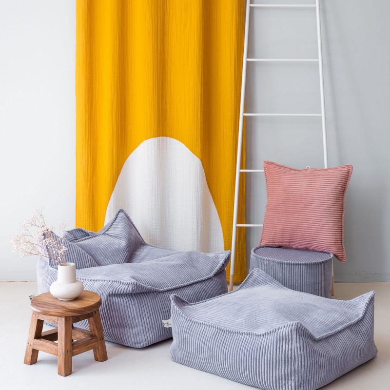 Fauteuil pouf et repose-pieds Blueberry velours côtelé Wigiwama Ambiance 2