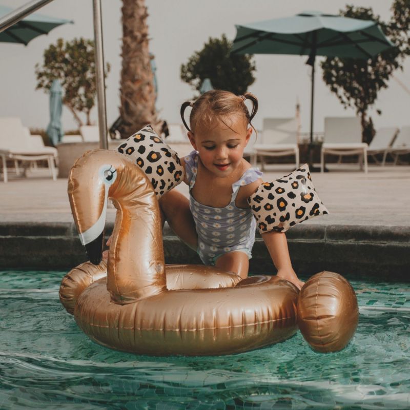 Brassards de natation Léopard beige (0-2 ans) Swim Essentials Ambiance 3