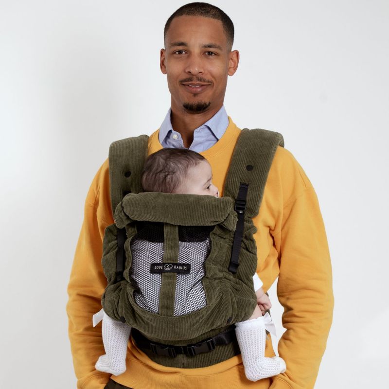 Porte bébé PhysioCarrier V2 Velvet Green Love Radius Ambiance 6