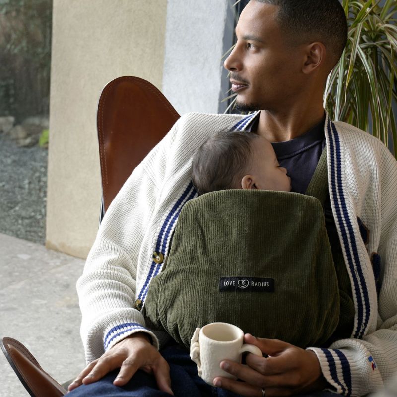 Porte bébé PhysioCarrier V2 Velvet Green Love Radius Ambiance 8