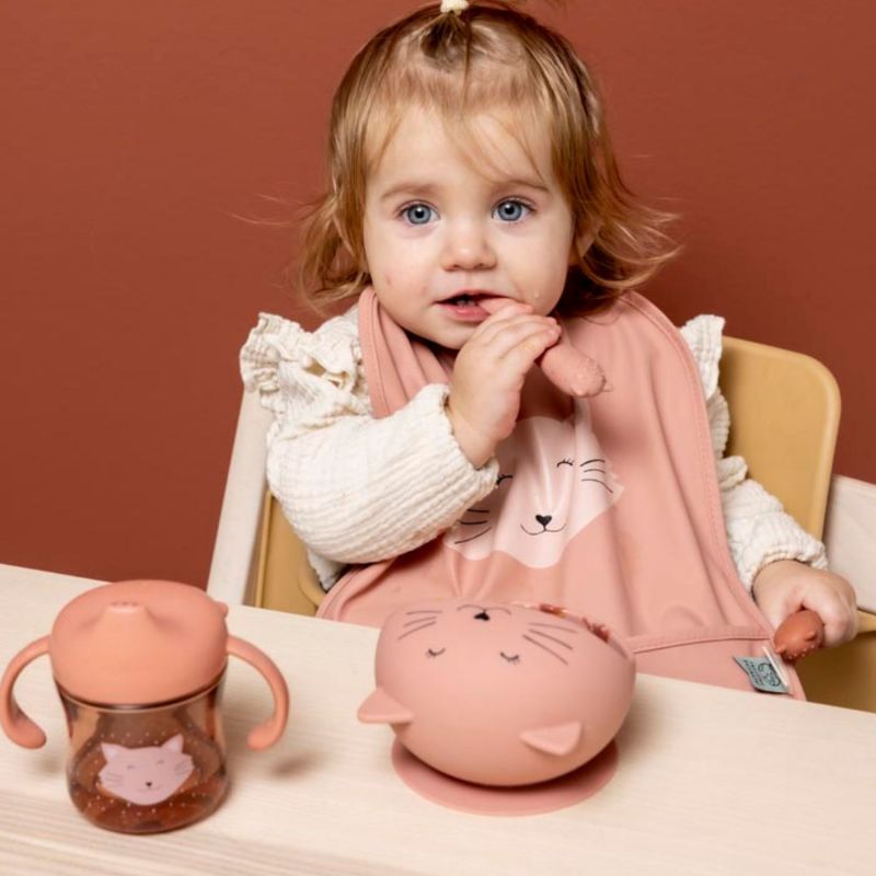 Tasse d'apprentissage avec poignées Mrs. Cat Trixie Ambiance 5