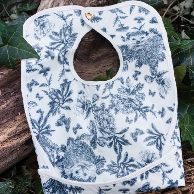Bavoir enduit Toile de Jouy bleu marine Tartine et Chocolat